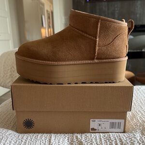 Classic Ultra Mini Platform Ugg Boots, size 8